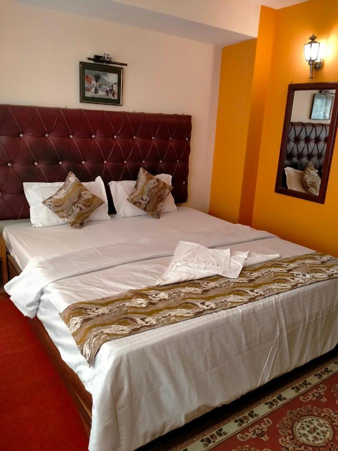 Oyo 12370 Royal Sarava Hotel Дарджилинг Екстериор снимка