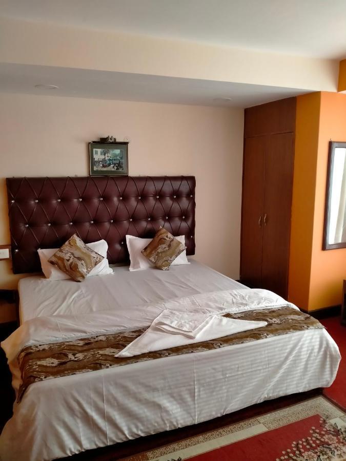 Oyo 12370 Royal Sarava Hotel Дарджилинг Екстериор снимка