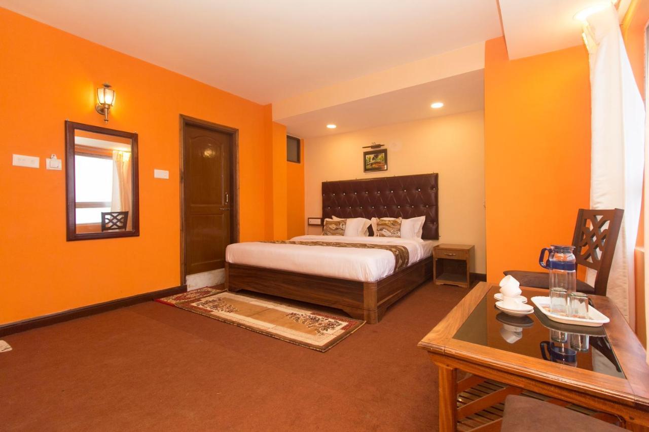 Oyo 12370 Royal Sarava Hotel Дарджилинг Екстериор снимка