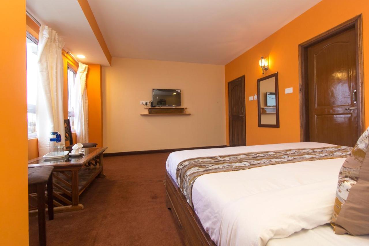 Oyo 12370 Royal Sarava Hotel Дарджилинг Екстериор снимка